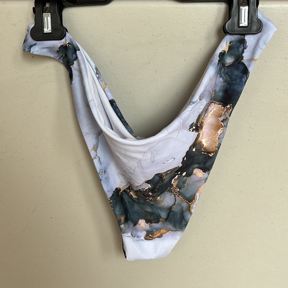 Bikini Set - Picture 6 of 6